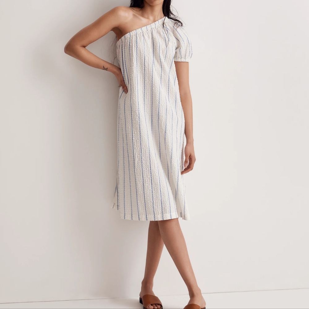 NWT! Madewell Seersucker One-Shoulder Puff-Sleeve Midi Dress in Stripe - Size M